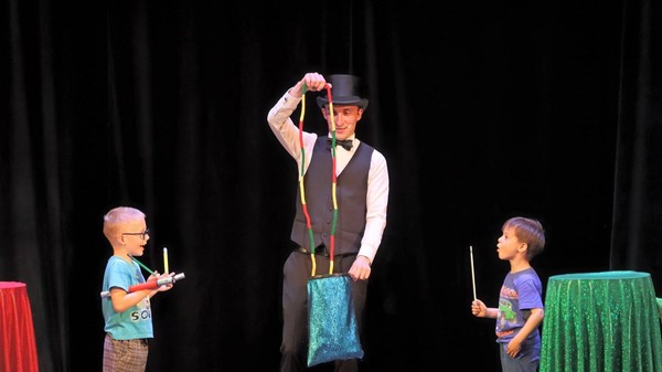 Иллюзионное представление «Стань волшебником»