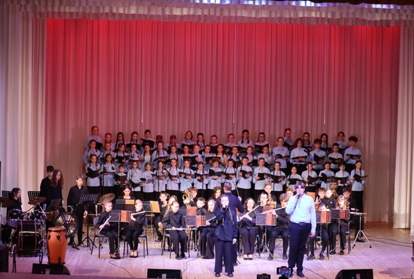 Благотворительный концерт «Дети-детям»