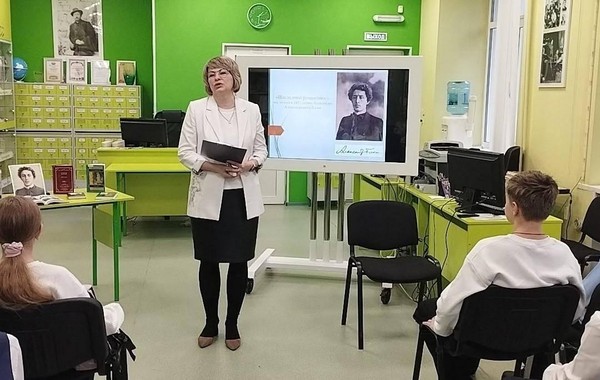 Интеллектуальная игра «Народов дружная семья»