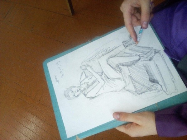 Рисунок с основами перспективы «Наброски фигуры человека»