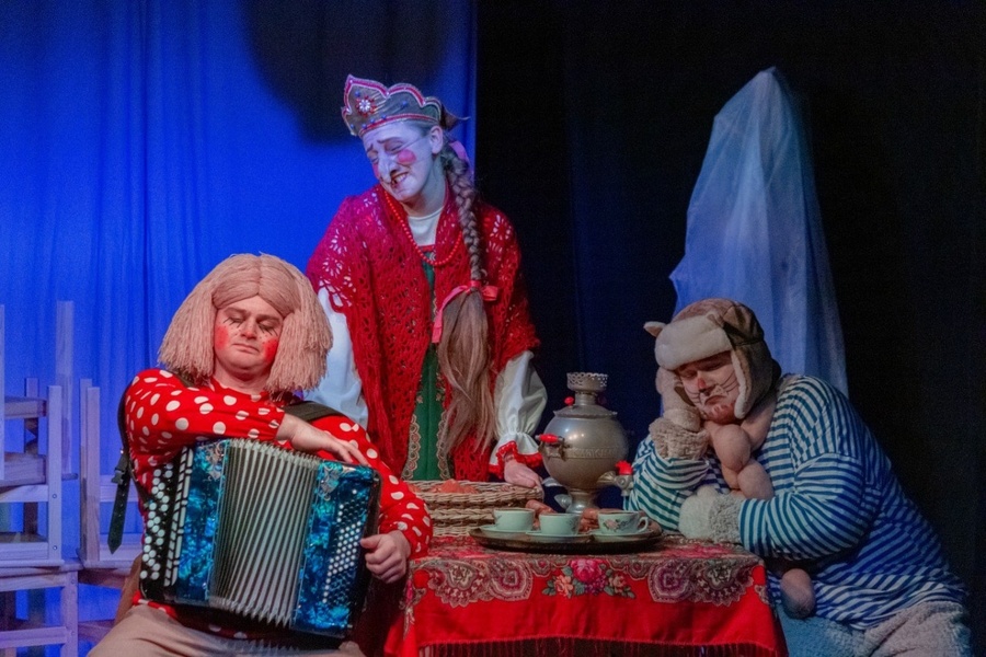 Спектакль «Лохматики»  (По мотивам сказочной повести Т. Александровой «Домовёнок Кузька»