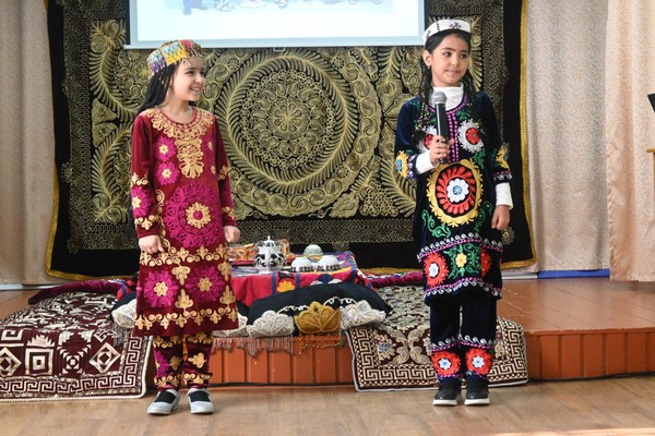 Тематический час «Обычаи и культура таджикского народа»