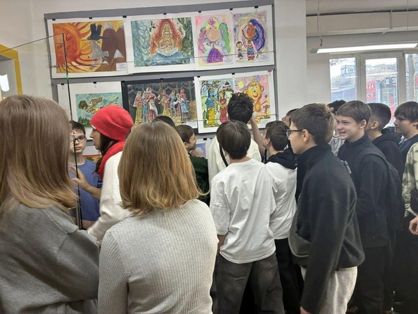 Выставка рисунков «Легенды и мифы древней Индии»