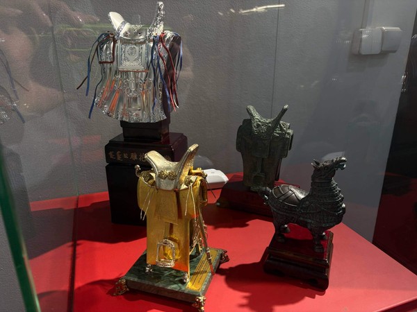 Выставка «Уздечки звон, из-под копыт – огонь!»