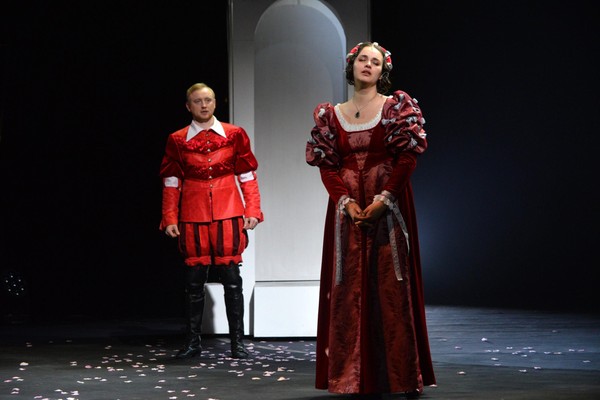 Спектакль «Много шума из ничего»