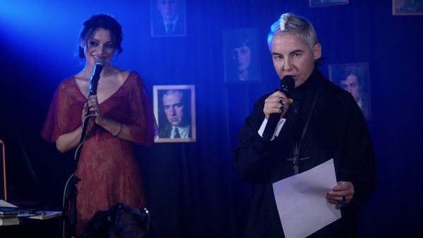 Врата поэзии: мир живых и мёртвых