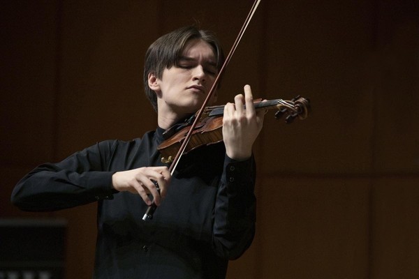 Концерт Государственного симфонического оркестра УР и Михаила Усова (скрипка, Москва)