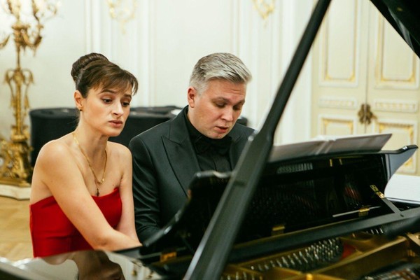 Концерт «Танцы в четыре руки»