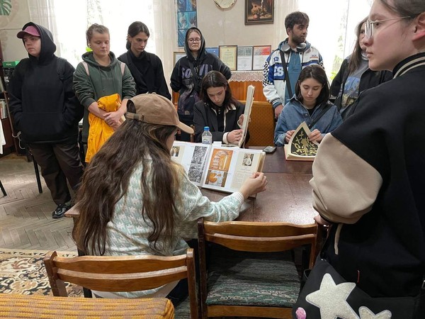 Выставка «У истоков искусства Карачая» к 115-летию карачаевского художника И. К. Акбаева