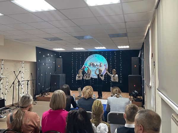 Конкурс детского и юношеского творчества «Герои Отечества. Профессии»