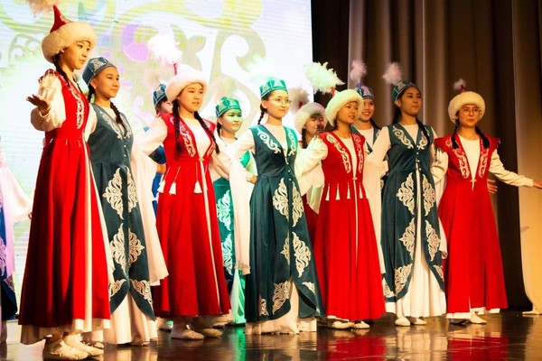 Концертная программа «Подснежники среди зимы»