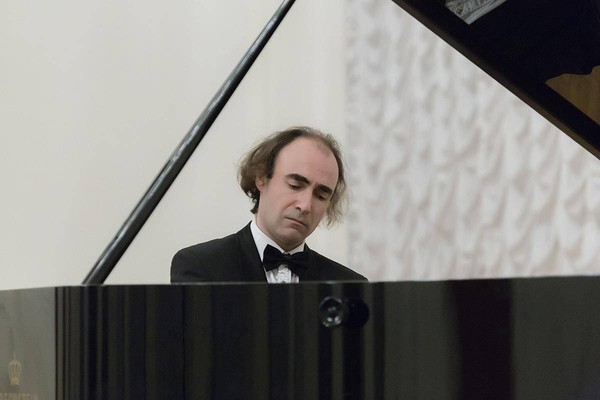 Концерт Губернаторского симфонического оркестра и О. Вайнштейна