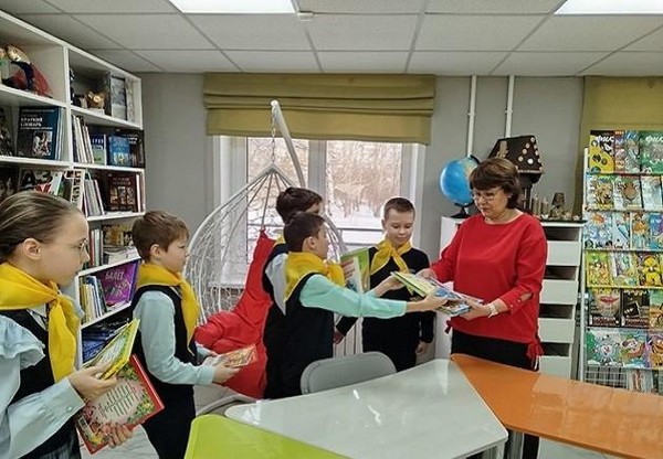 Акция «Чтобы книги не скучали, надо, чтобы их читали»