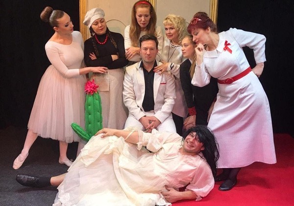 Спектакль «Шкаф, или Что скрывают женщины»