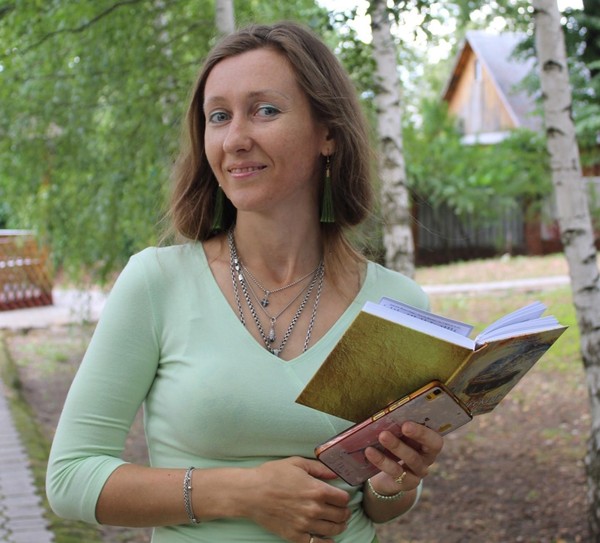 Творческий вечер тульской поэтессы Т. Лазаревой «Шепотом»