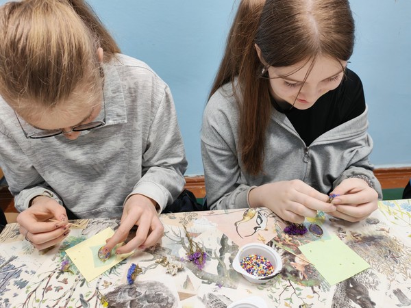 Мастер-класс «Кулон из эпоксидной смолы»