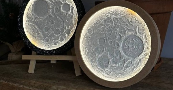 Луна светильник от Artvibes. Рисуем с видом на Аврору