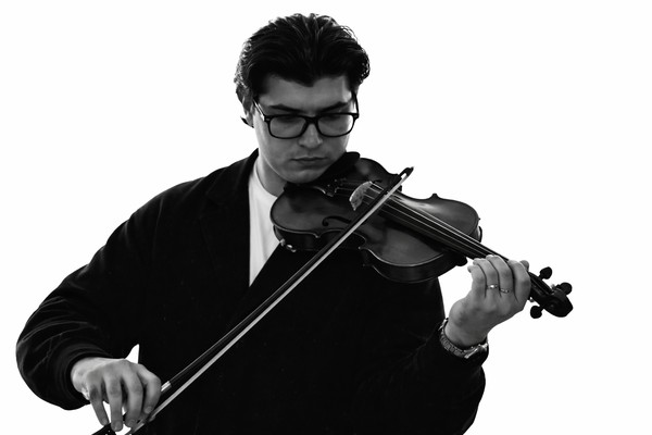 Скрипка при свечах: искусство любить