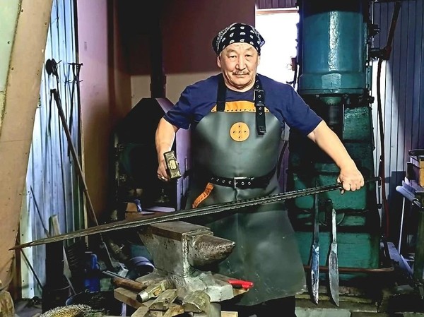 Выставка народного мастера Николая Степанова — Уус Ньукулай «Өбүгэм кэс тылын толорон»