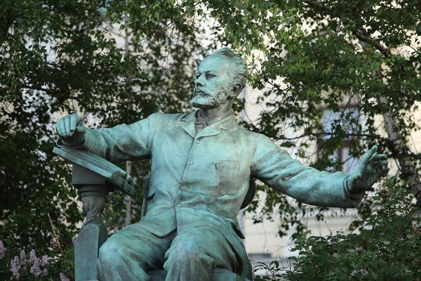 Концерт к 100-летию Школы высшего художественного мастерства Московской консерватории