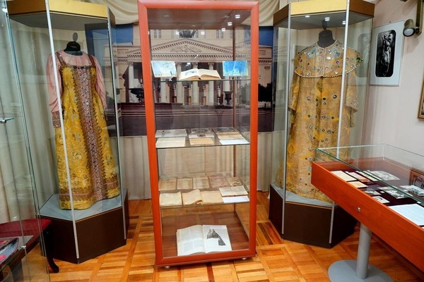 Выставка «Театр должен просвещать ум»