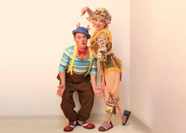 Спектакль «Веселые клоуны в гостях у гномов»