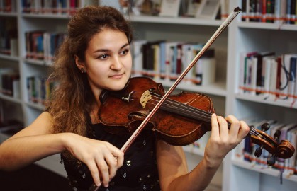 Младший коллега маститых композиторов, аб-т №15