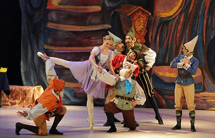 Белоснежка и семь гномов