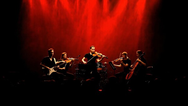 Симфонические рок-хиты. Концерт с выходом на крышу