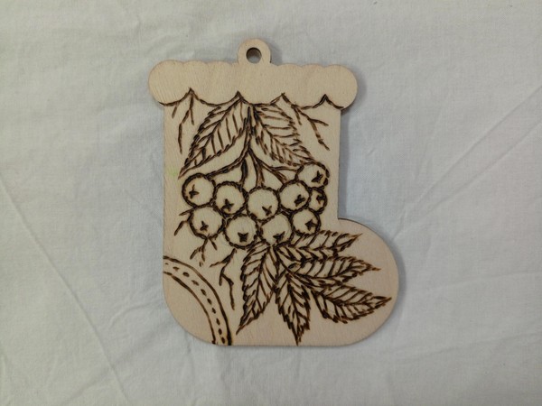 Мастер-класс по пирографии «Валенок-Рябинка»