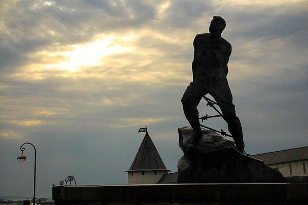 «Муса Джалиль: поэт–герой»