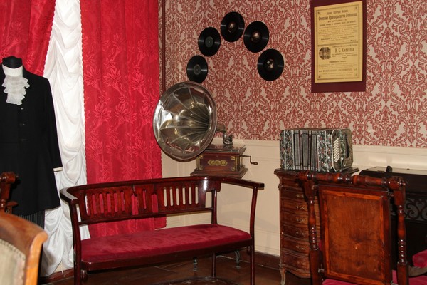 Проект «Театр литературной хроники и повторной презентации»