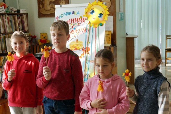 Познавательно-игровой час «Как на Масленой неделе!»