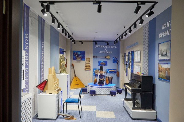 Закулисье. Губернаторский оркестр русских народных инструментов