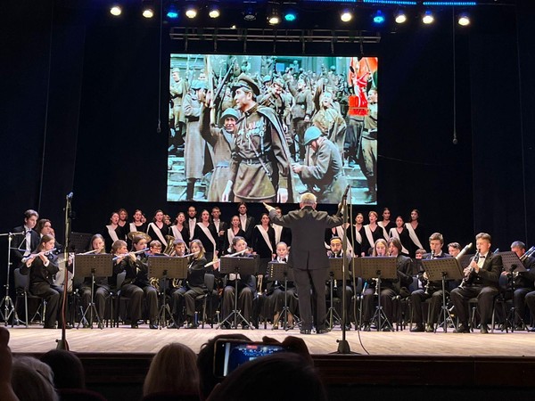 Святое дело Родине служить