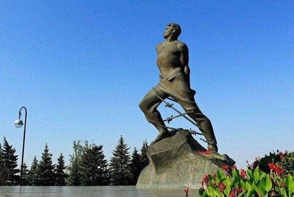 «Подвиг поэта – солдата»