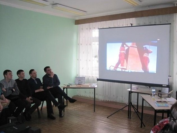 Урок краеведения «Еще не раз покажет класс КамАЗ»