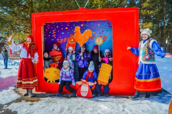 «Масленичные забавы в Деревне Дуралеевка» тематические программы для школьных групп