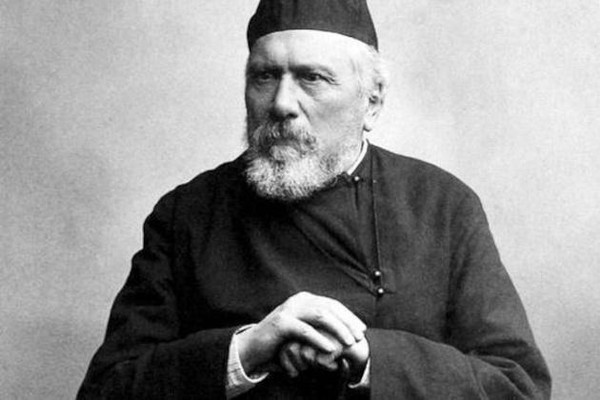 Книга на экране «Мы к своей родине привержены»