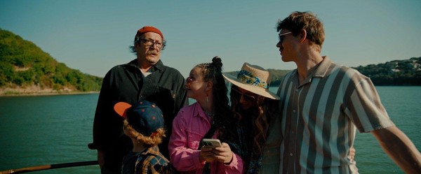 Показ кинофильмов для старшего поколения «Ждун»