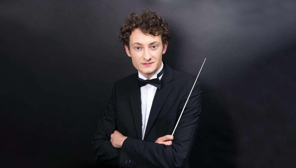 Виртуальный концертный зал: трансляция программы «Иоганн Штраус. 200 лет со дня рождения»