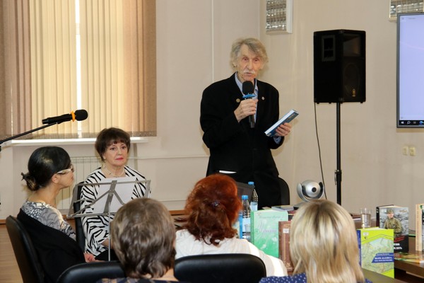 Презентация книги Владимира Нестеренко «На Херсонском направлении»