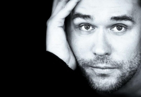 Моноспектакль Максима Аверина «Научи меня жить»