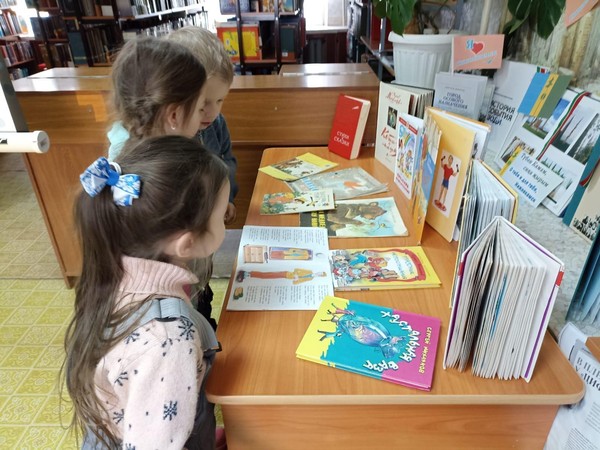 Культпоход в библиотеку «Лабиринты книжных стеллажей»