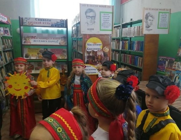 Познавательно-игровая программа «Масленица идет, за собой весну ведет»