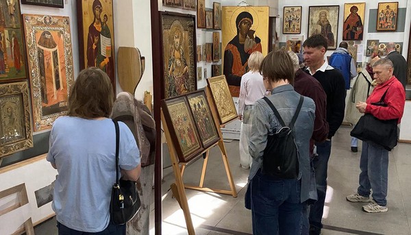 Иконописная мастерская «Аксиос»: открытие выставки икон