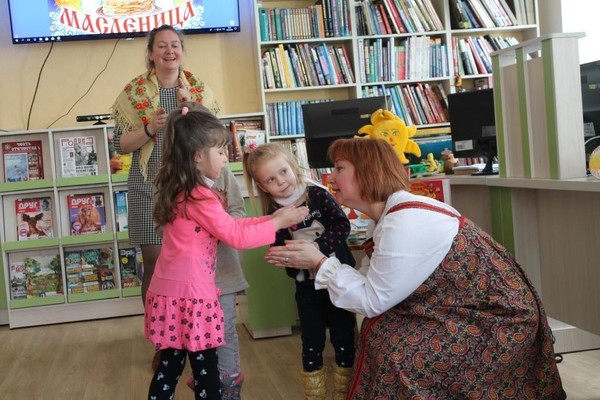 Литературно-театрализованный праздник «Русская старинная, румяная да блинная»