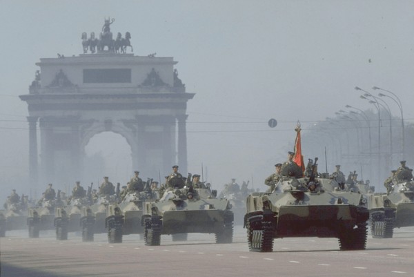 Тематическая беседа «ВДВ на параде Победы 1995 г.»