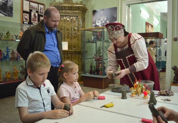 Мастер-класс «Традиции ремесел в руках семьи»