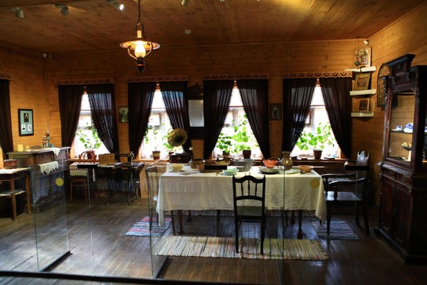 Экспозиция «Усадьба коломенского крестьянина и кузнеца»